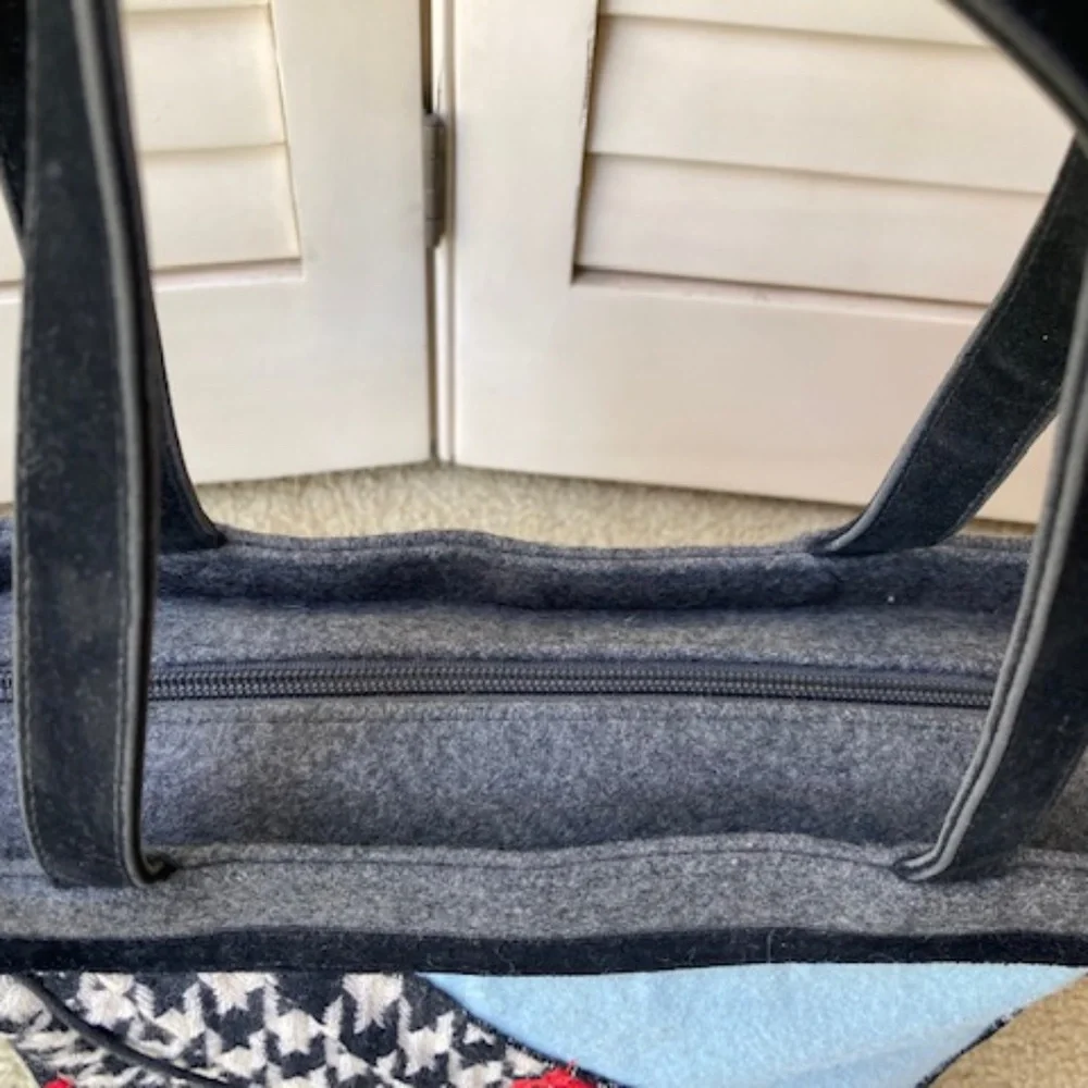 Lulu Guinness London "Walking the Dog" Handle bag - Picture 6 of 11